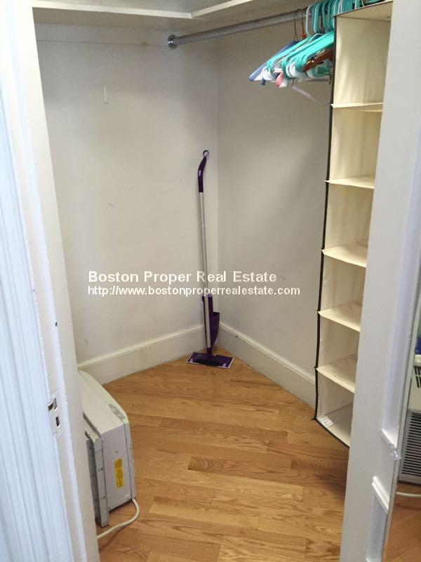 323 Beacon St, Back Bay