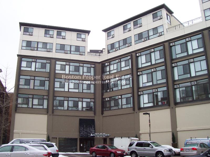 12 Stoneholm St, Fenway