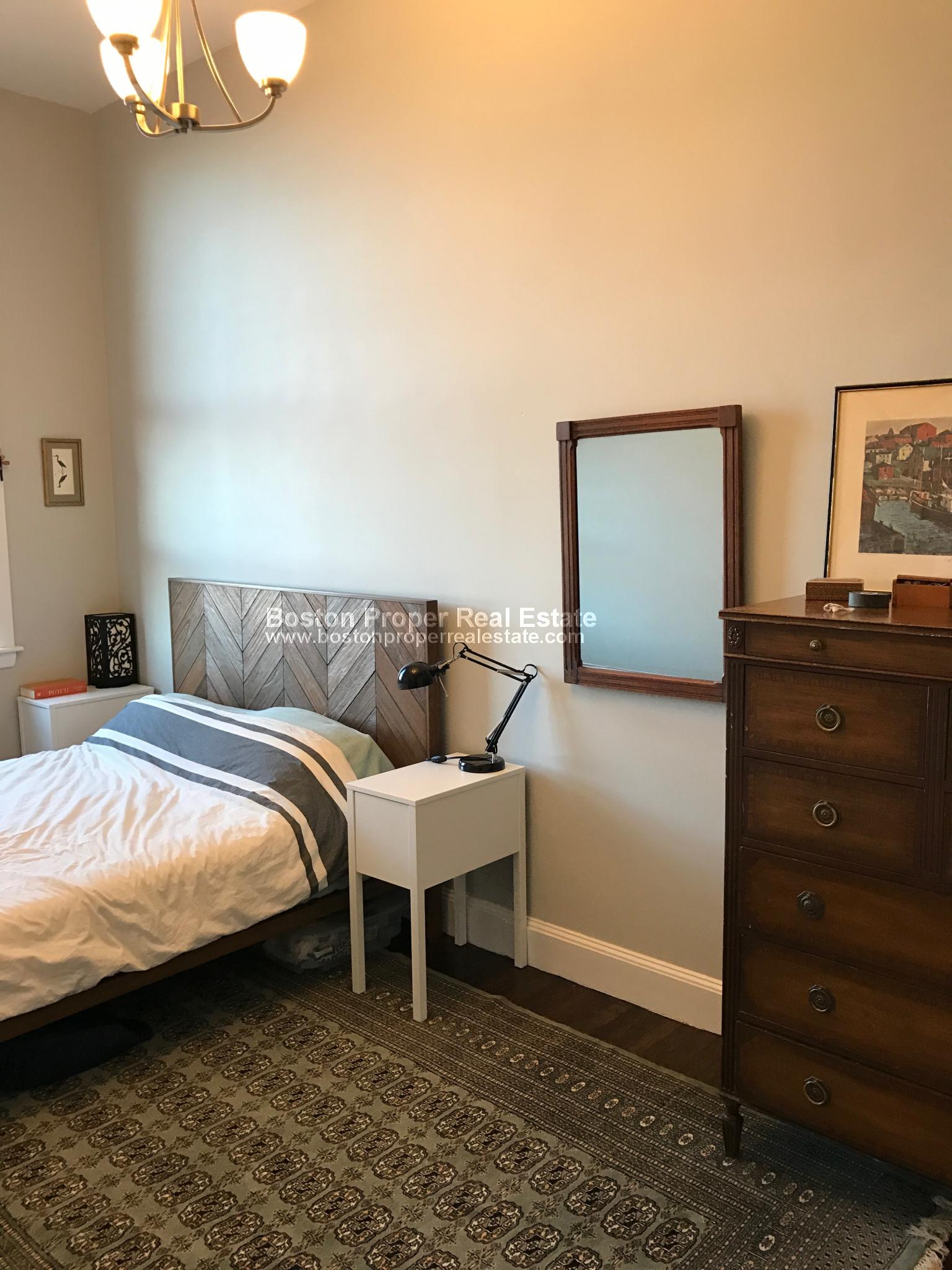 274 Marlborough St, Back Bay