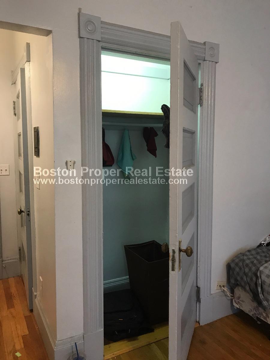 1091 Boylston St, Fenway