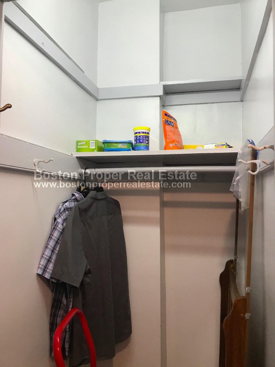 1091 Boylston St, Fenway