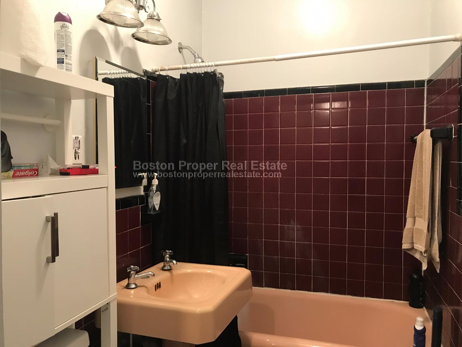 1091 Boylston St, Fenway