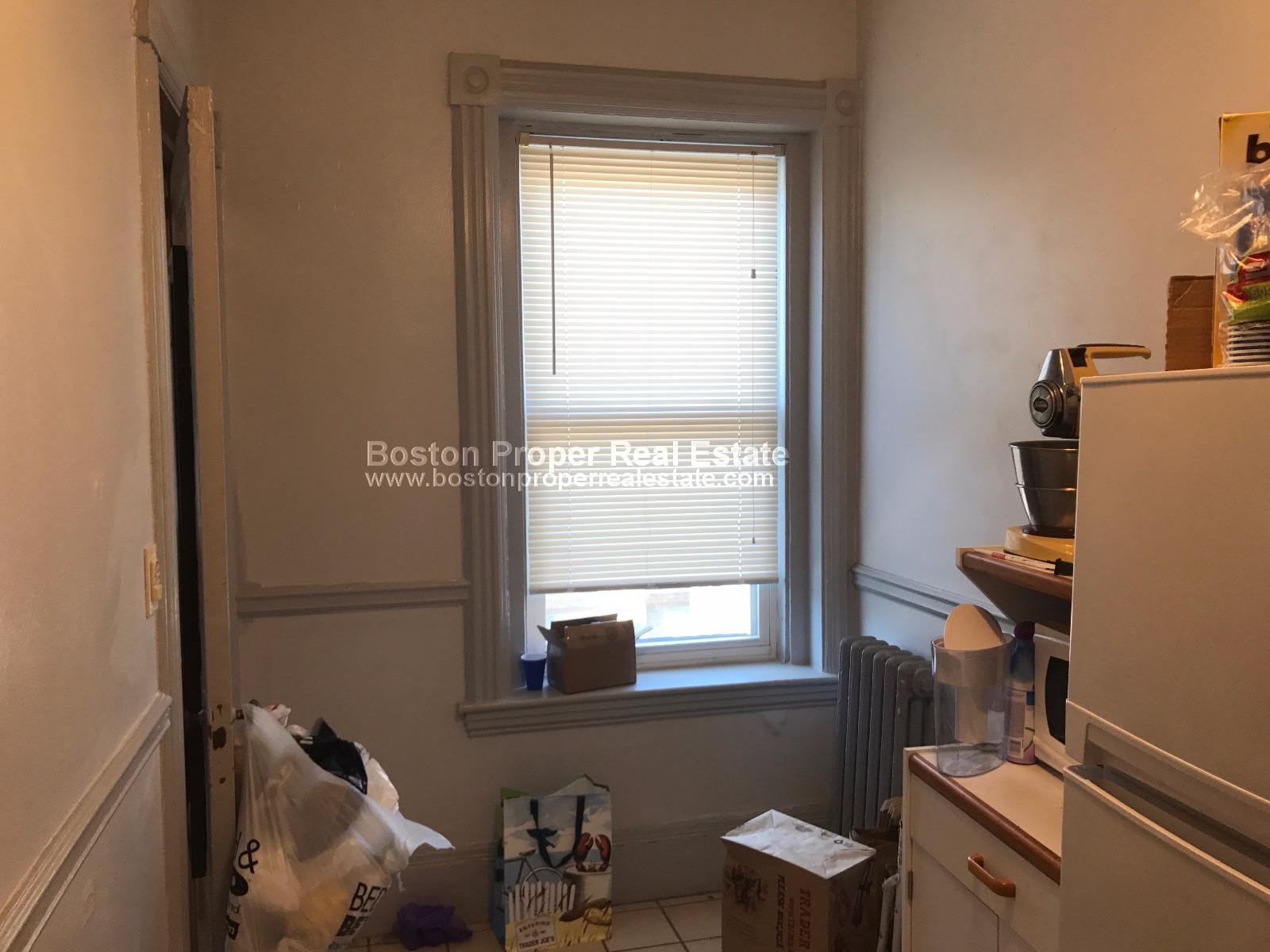 1091 Boylston St, Fenway