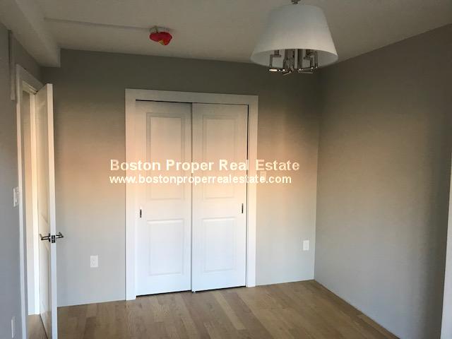 1731 Beacon St, Brookline