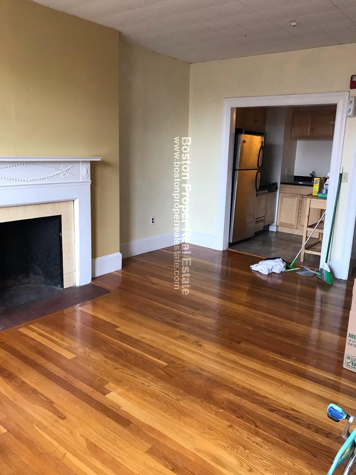 1063 Beacon St, Longwood