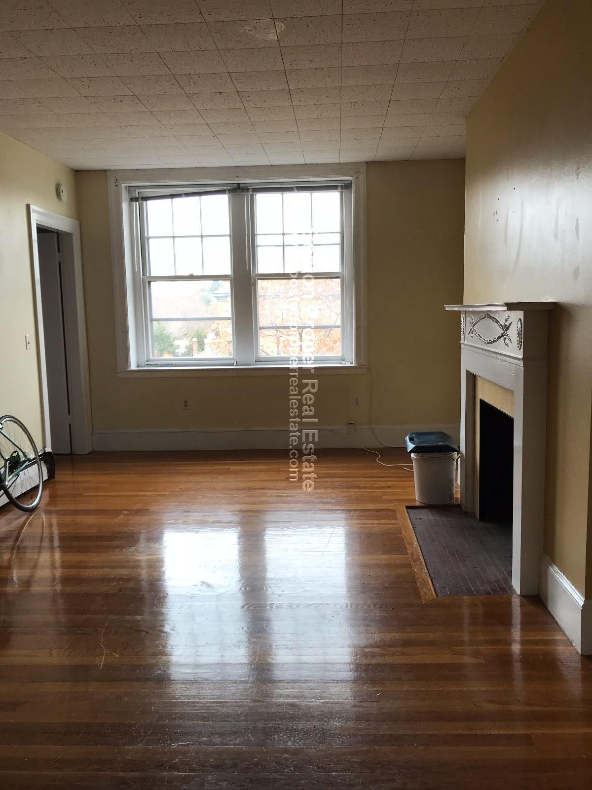 1063 Beacon St, Longwood