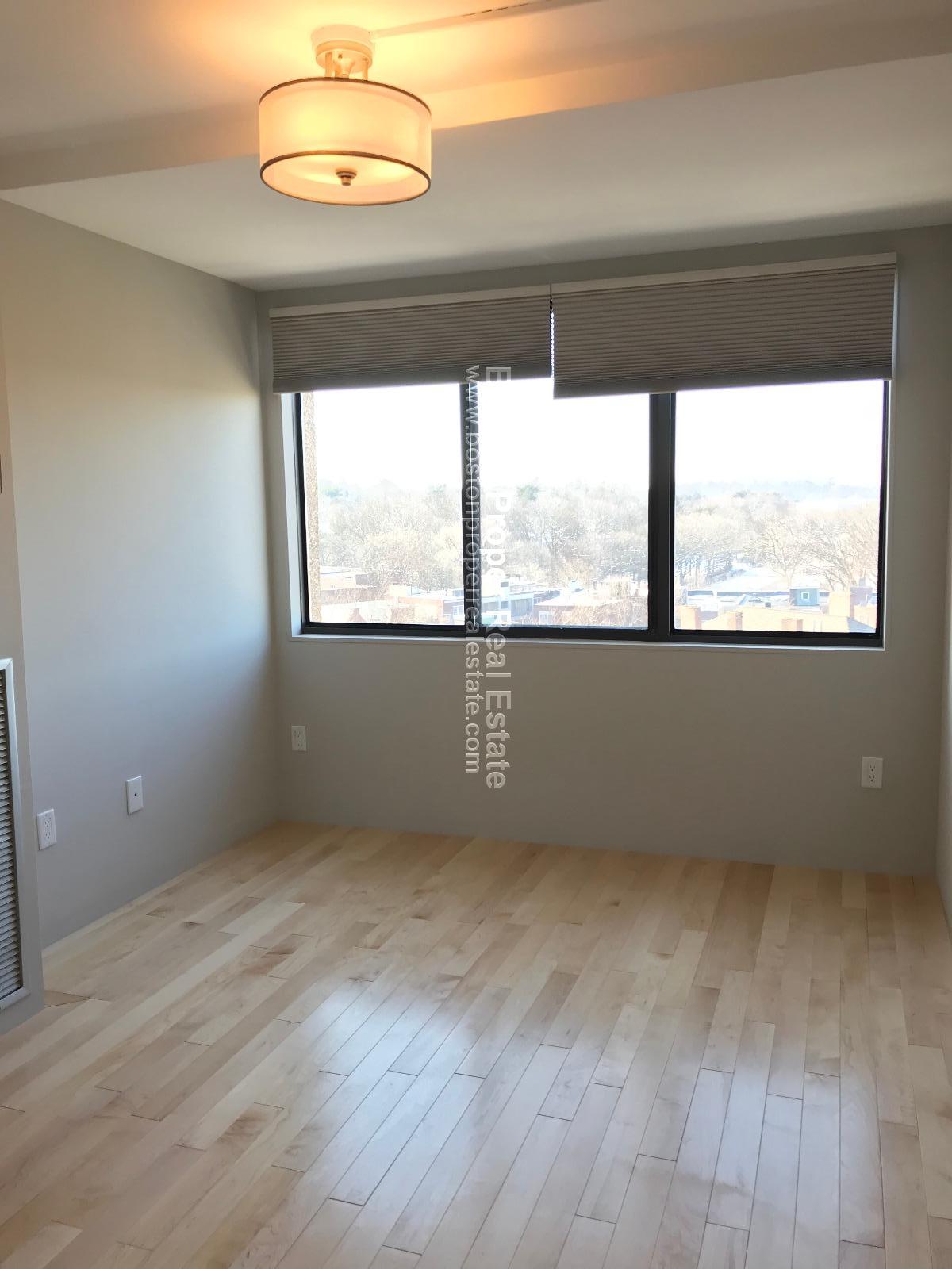 1731 Beacon St, Brookline