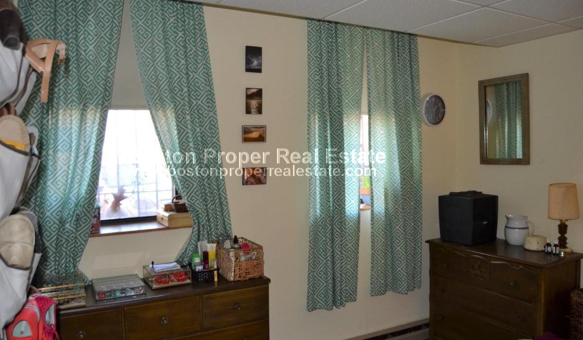 51 Queensberry St, Fenway