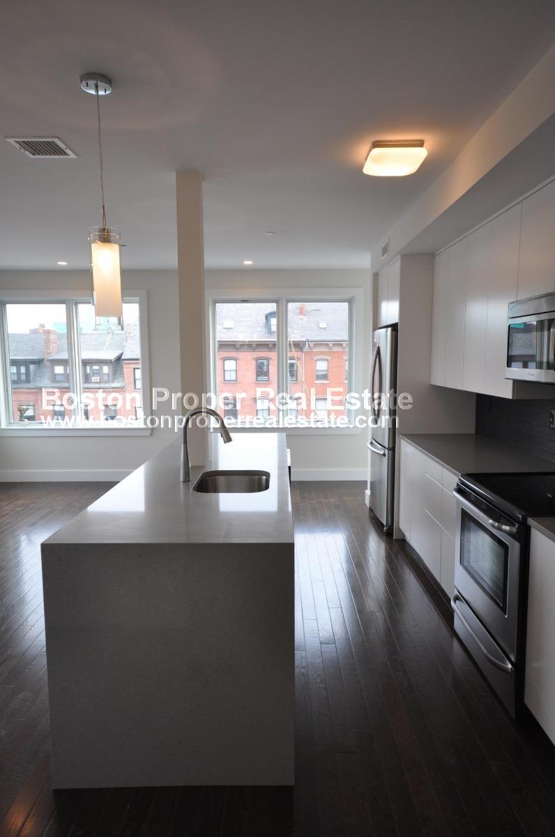 659 Massachusetts Ave, South End