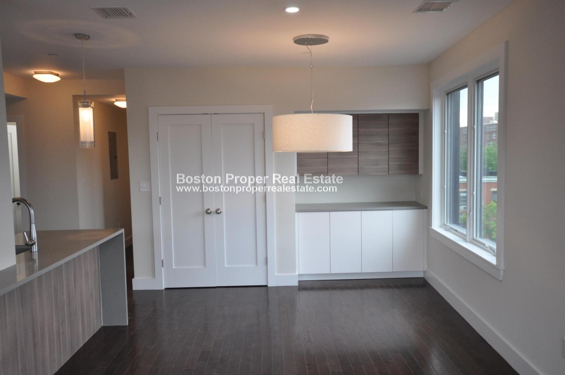 659 Massachusetts Ave, South End