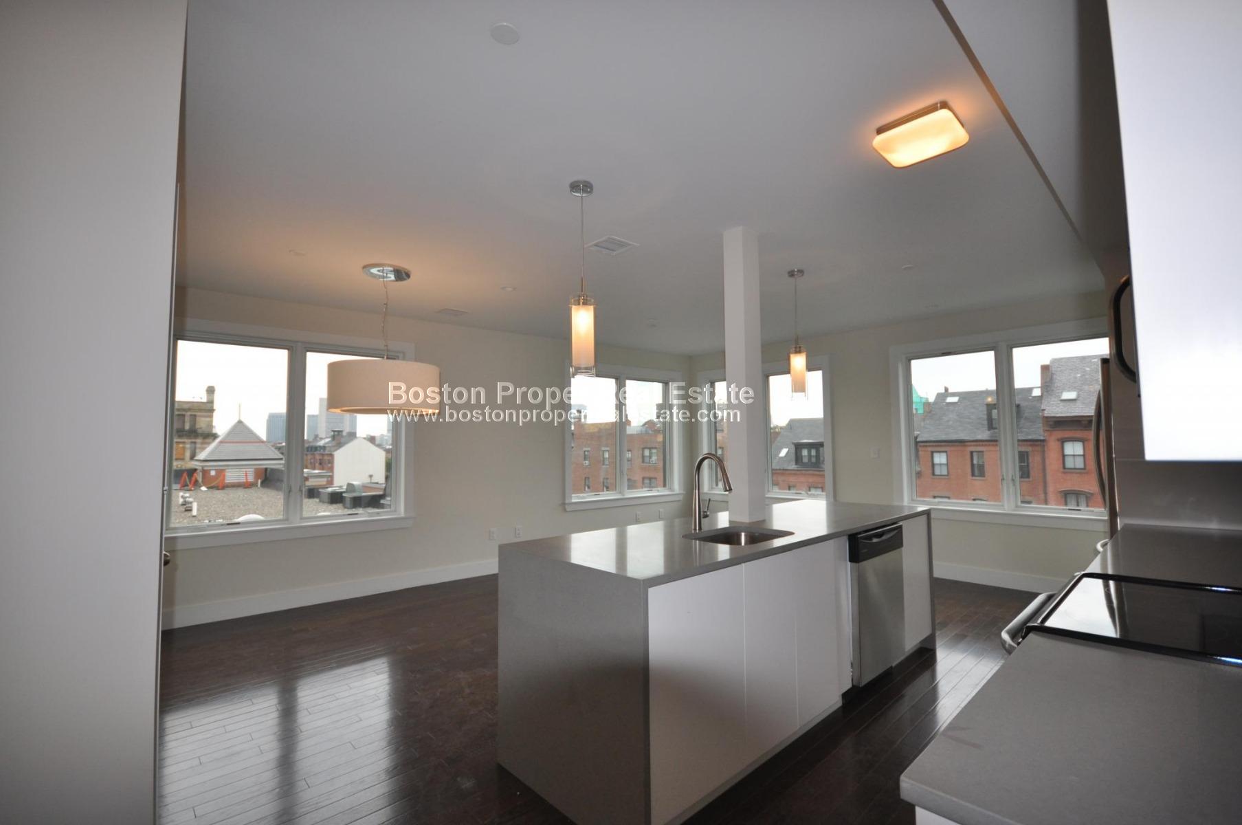 659 Massachusetts Ave, South End