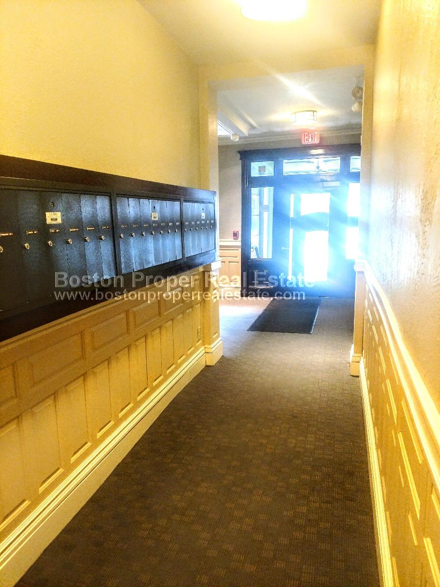 108 Jersey St, Fenway