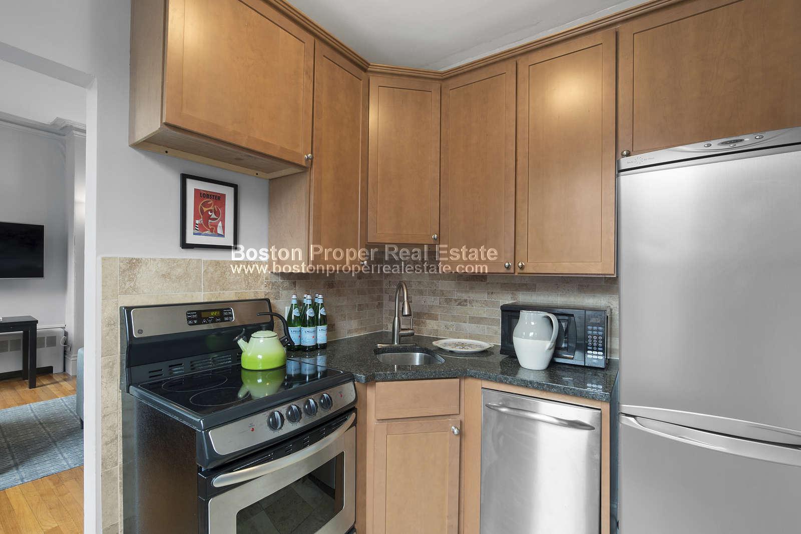 387 Marlborough St, Back Bay