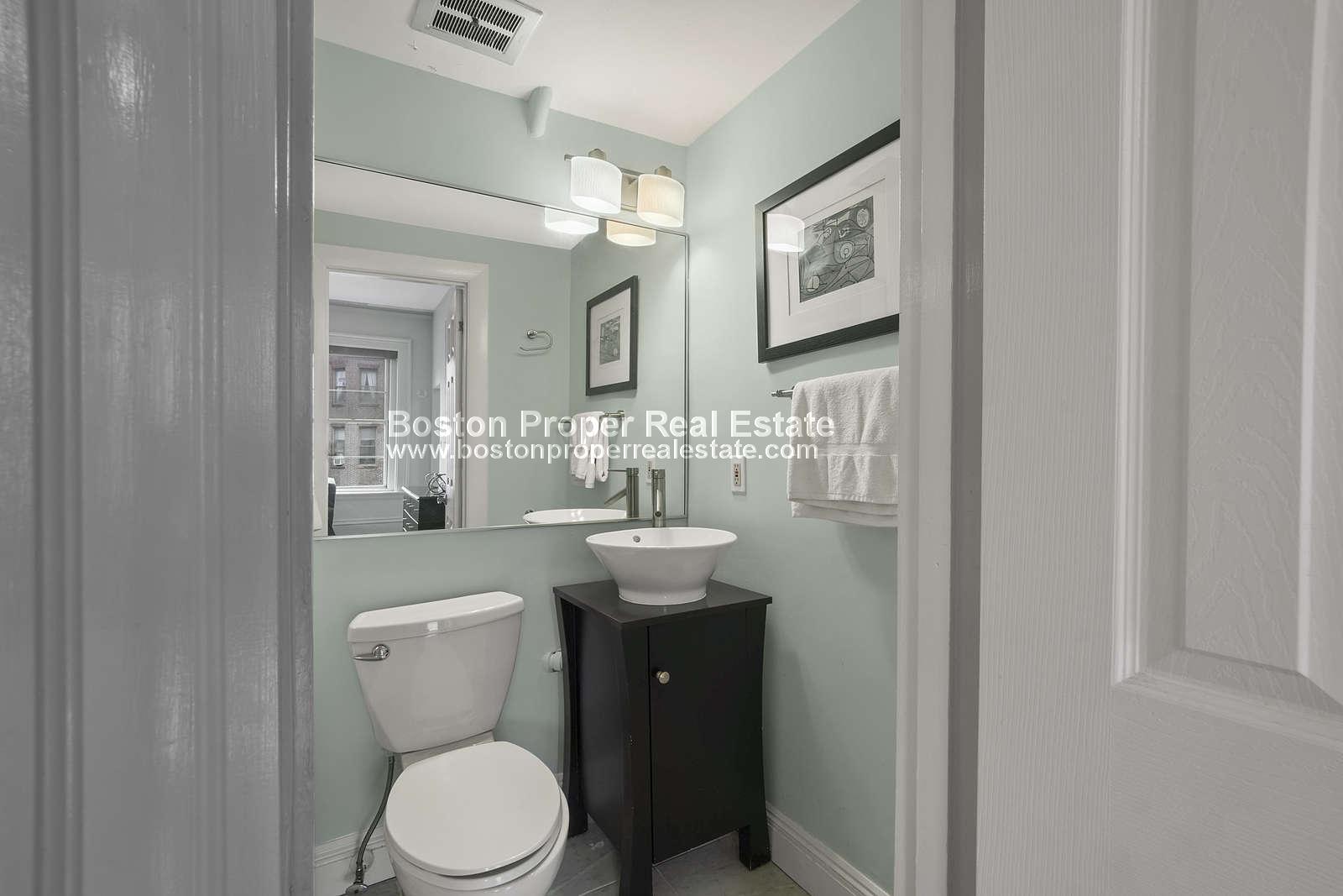 387 Marlborough St, Back Bay