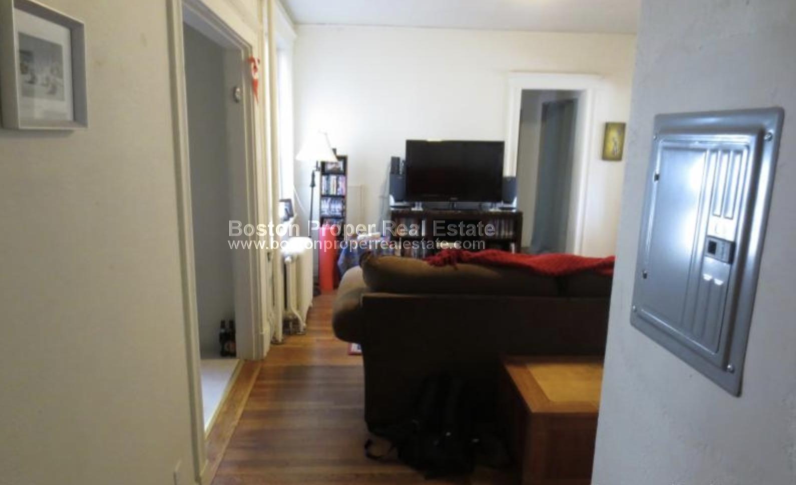 1171 Boylston St, Fenway