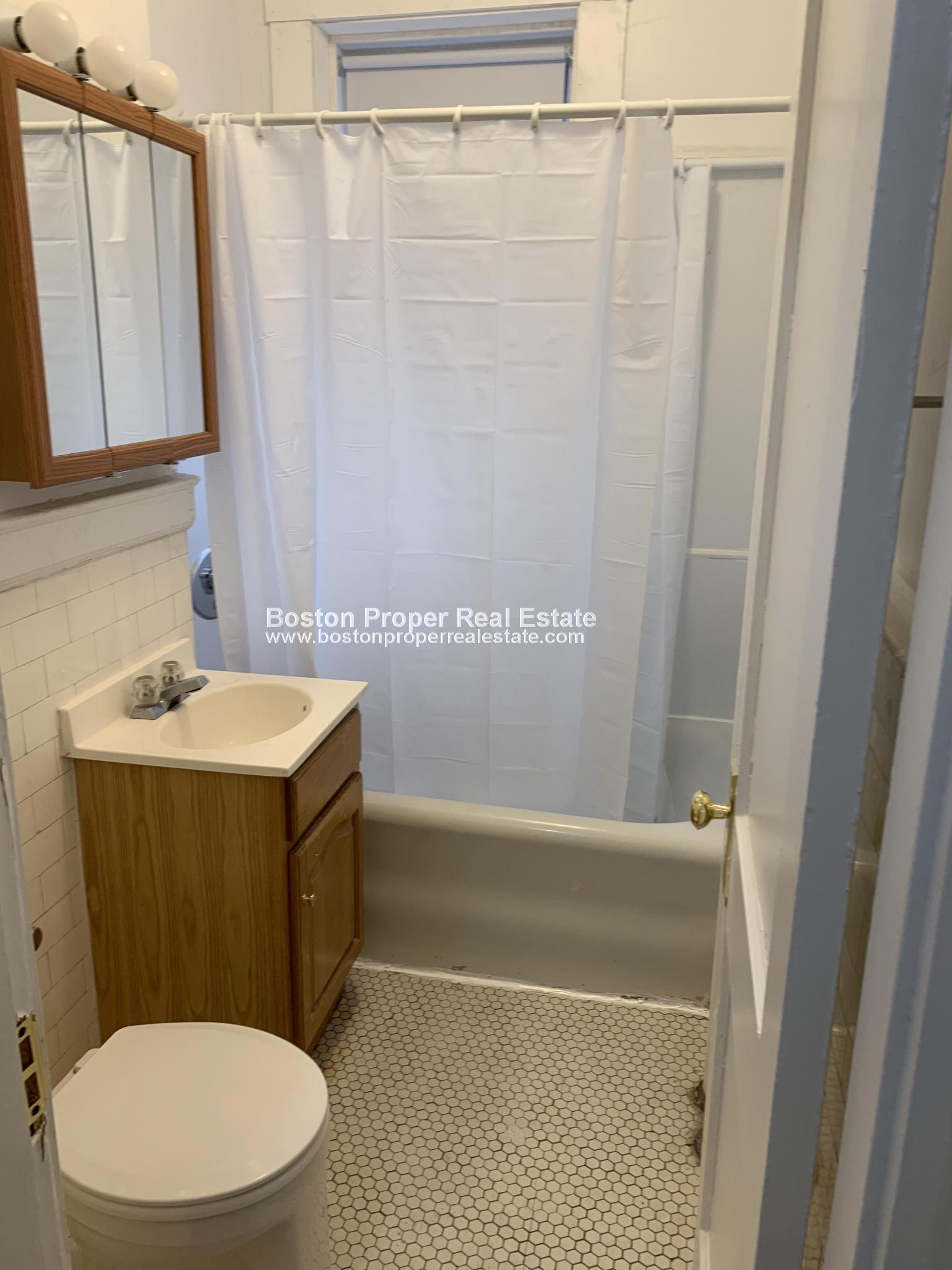 1171 Boylston St, Fenway