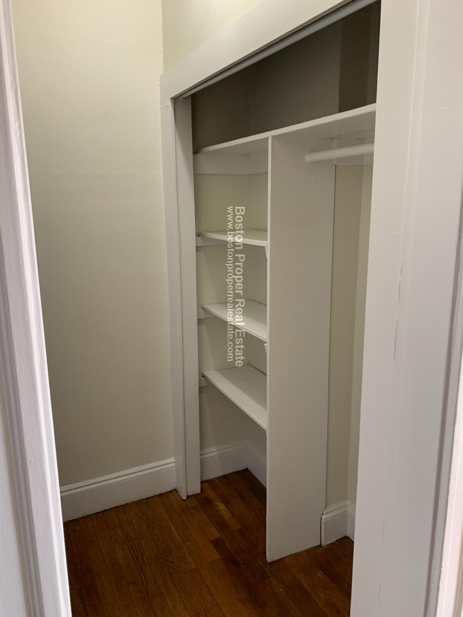 1171 Boylston St, Fenway