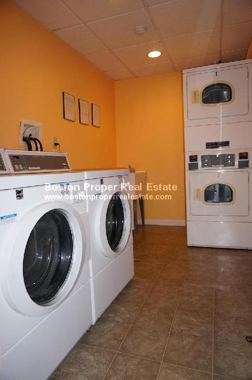 15 Queensberry St, Fenway