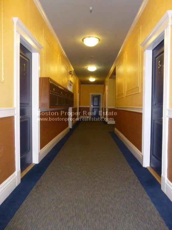 15 Queensberry St, Fenway