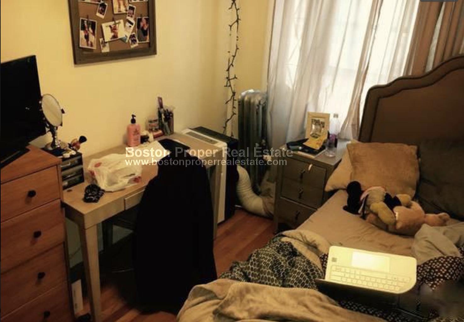 70 Joy St, Beacon Hill