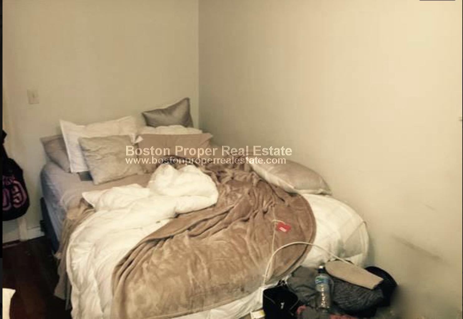 70 Joy St, Beacon Hill