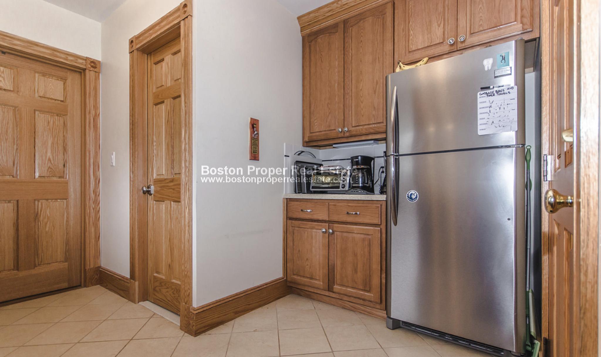 16 South Russell, Beacon Hill