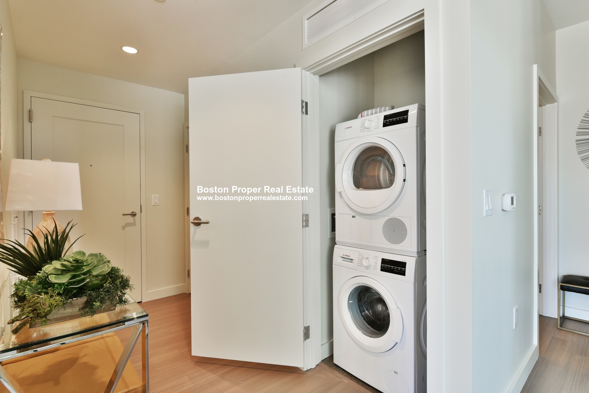 30 Dalton St, Back Bay