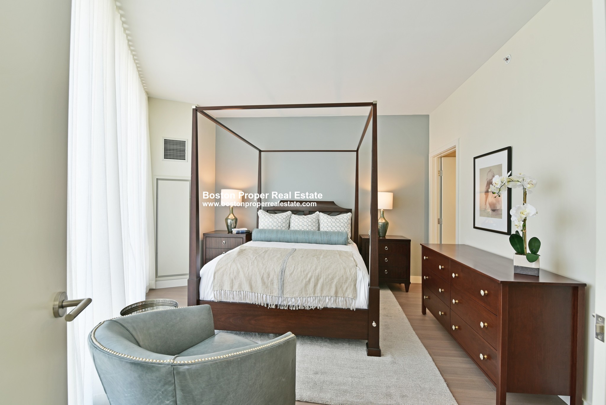 30 Dalton St, Back Bay