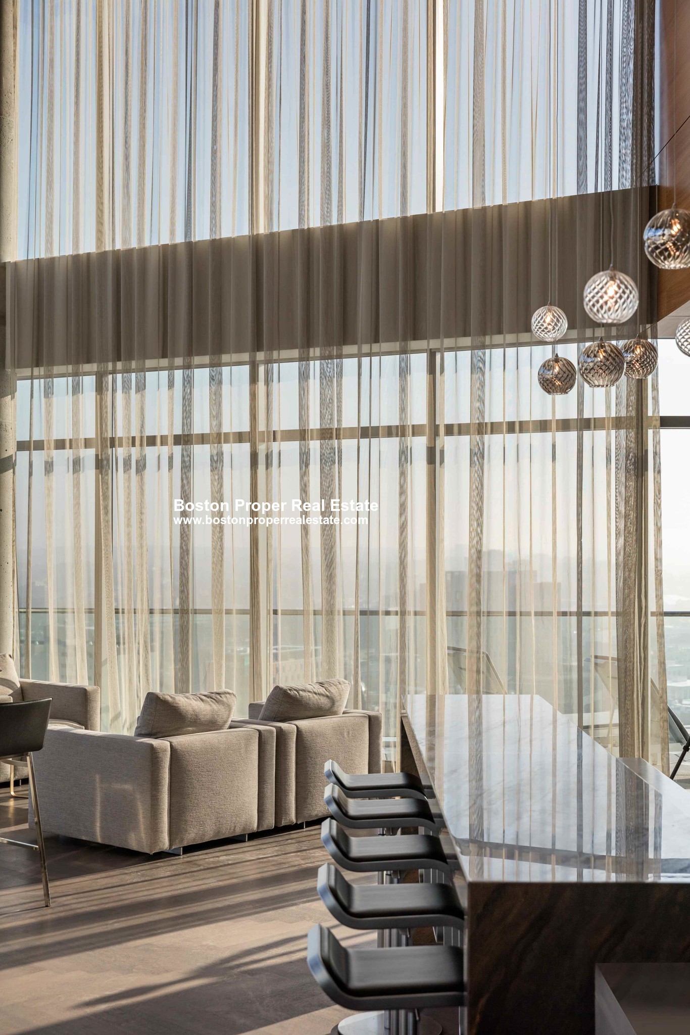 30 Dalton St, Back Bay