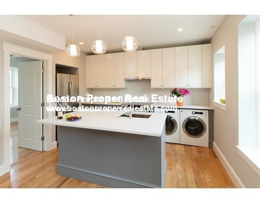 30 Montebello Rd, Jamaica Plain