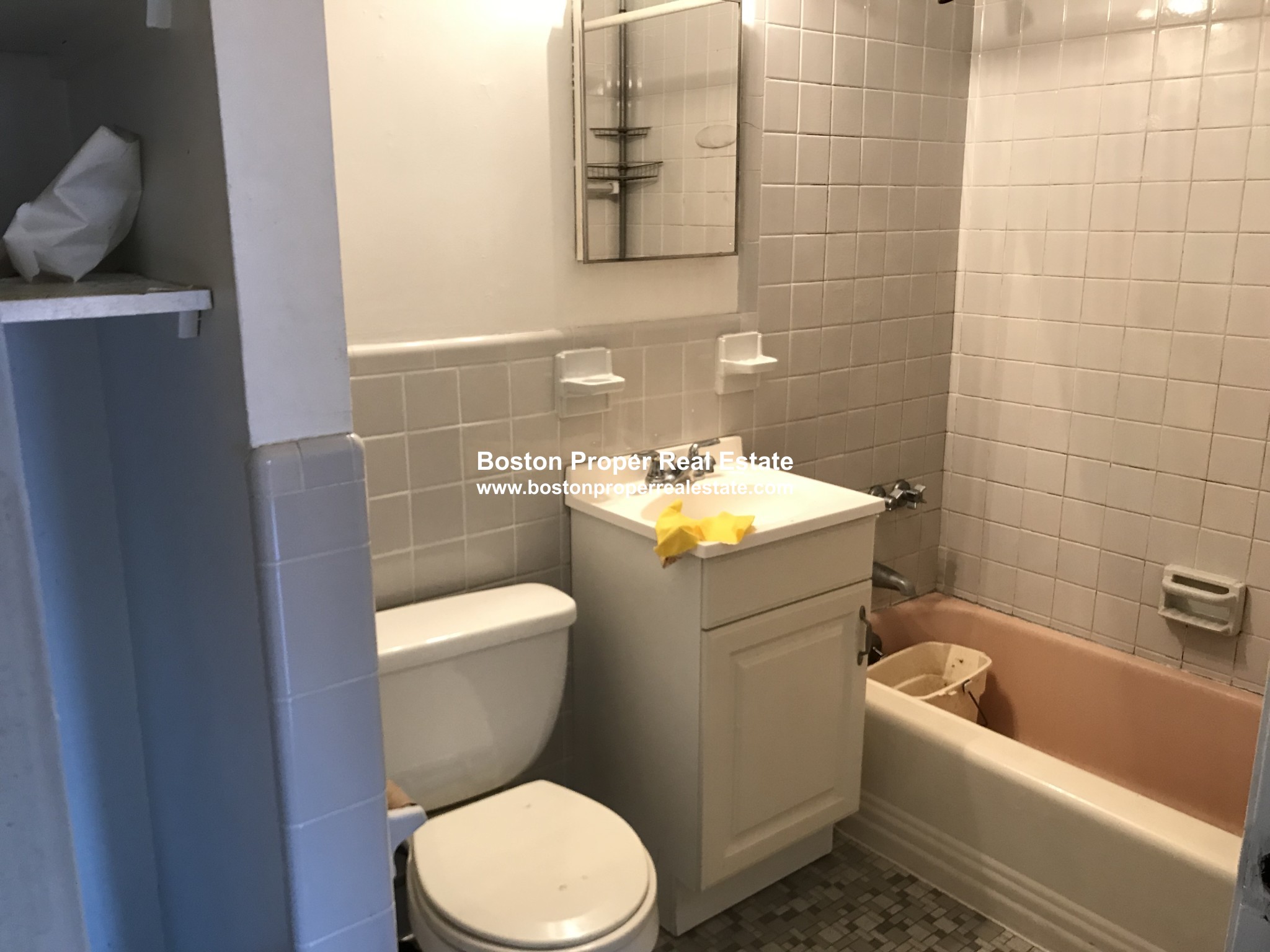 289 Newbury St, Back Bay