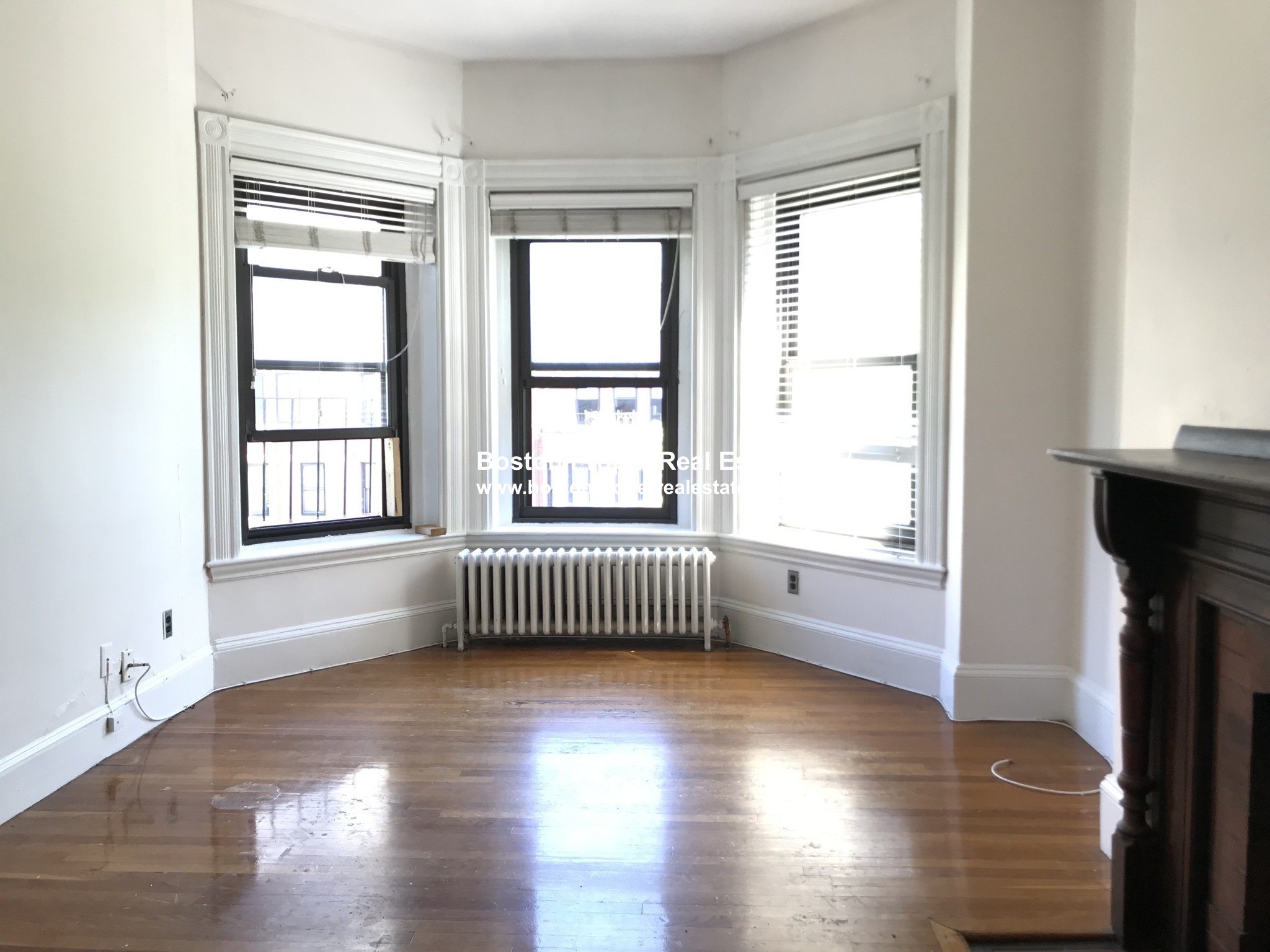 289 Newbury St, Back Bay