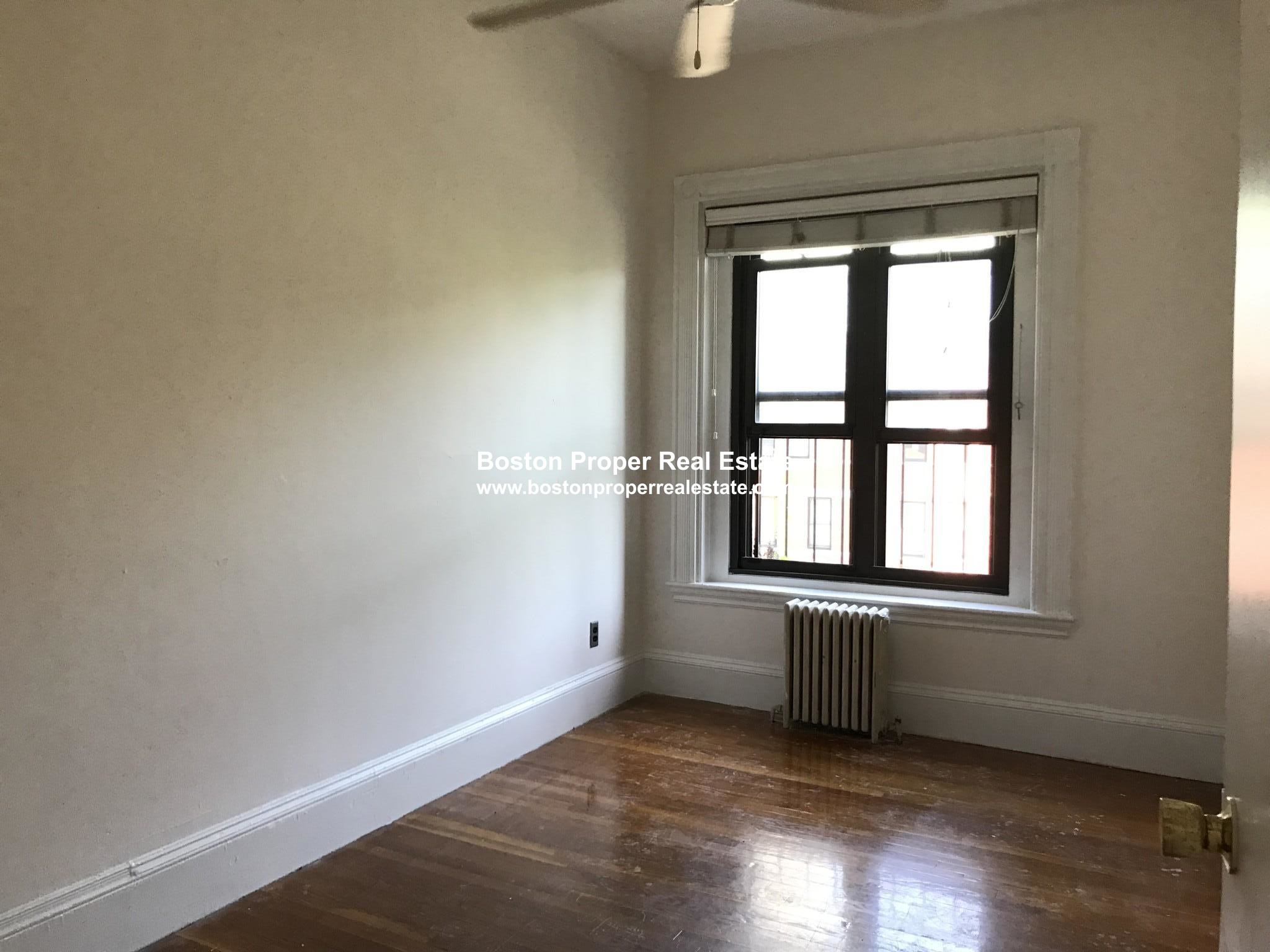 289 Newbury St, Back Bay