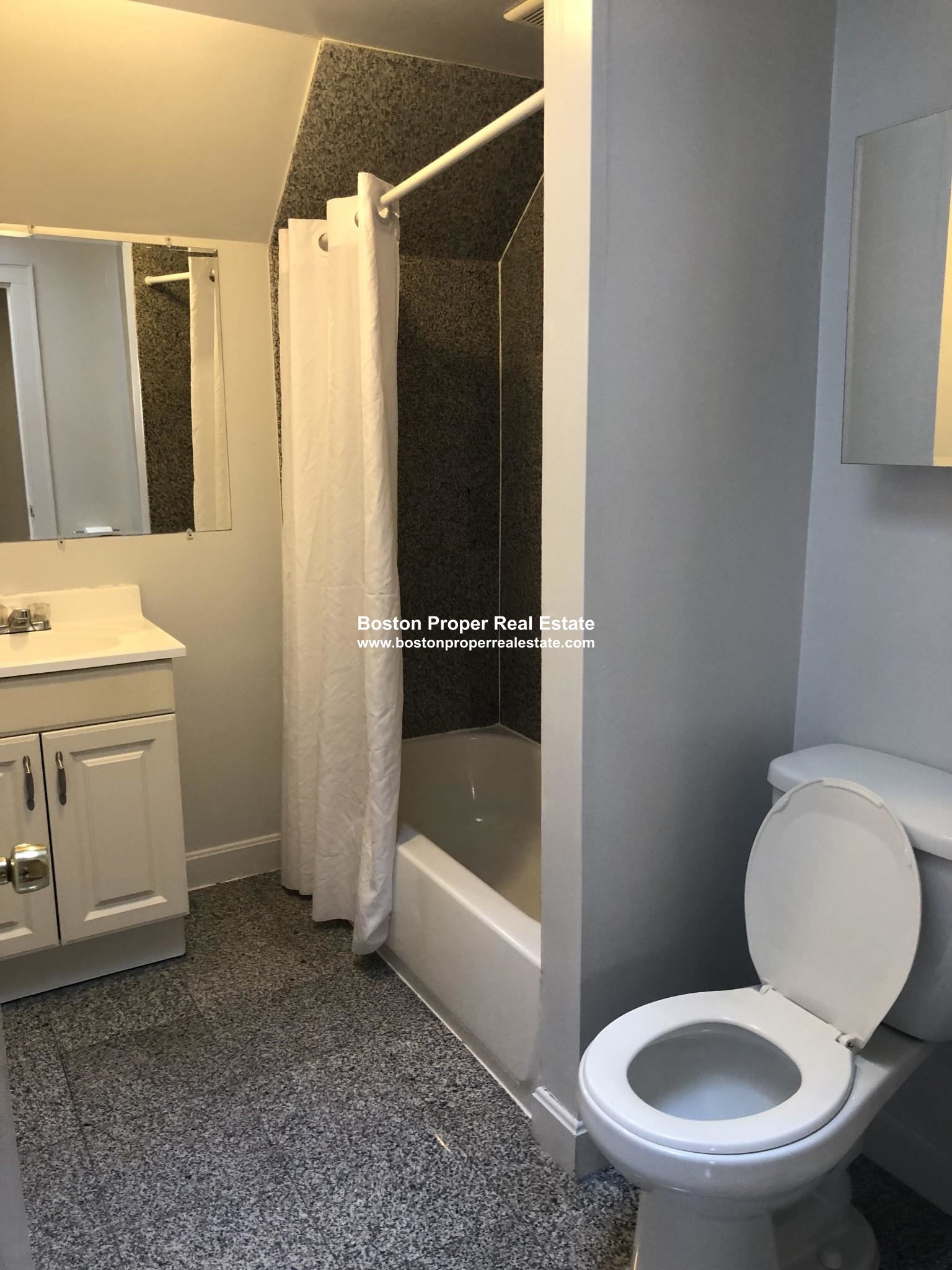 48 Hereford St, Back Bay