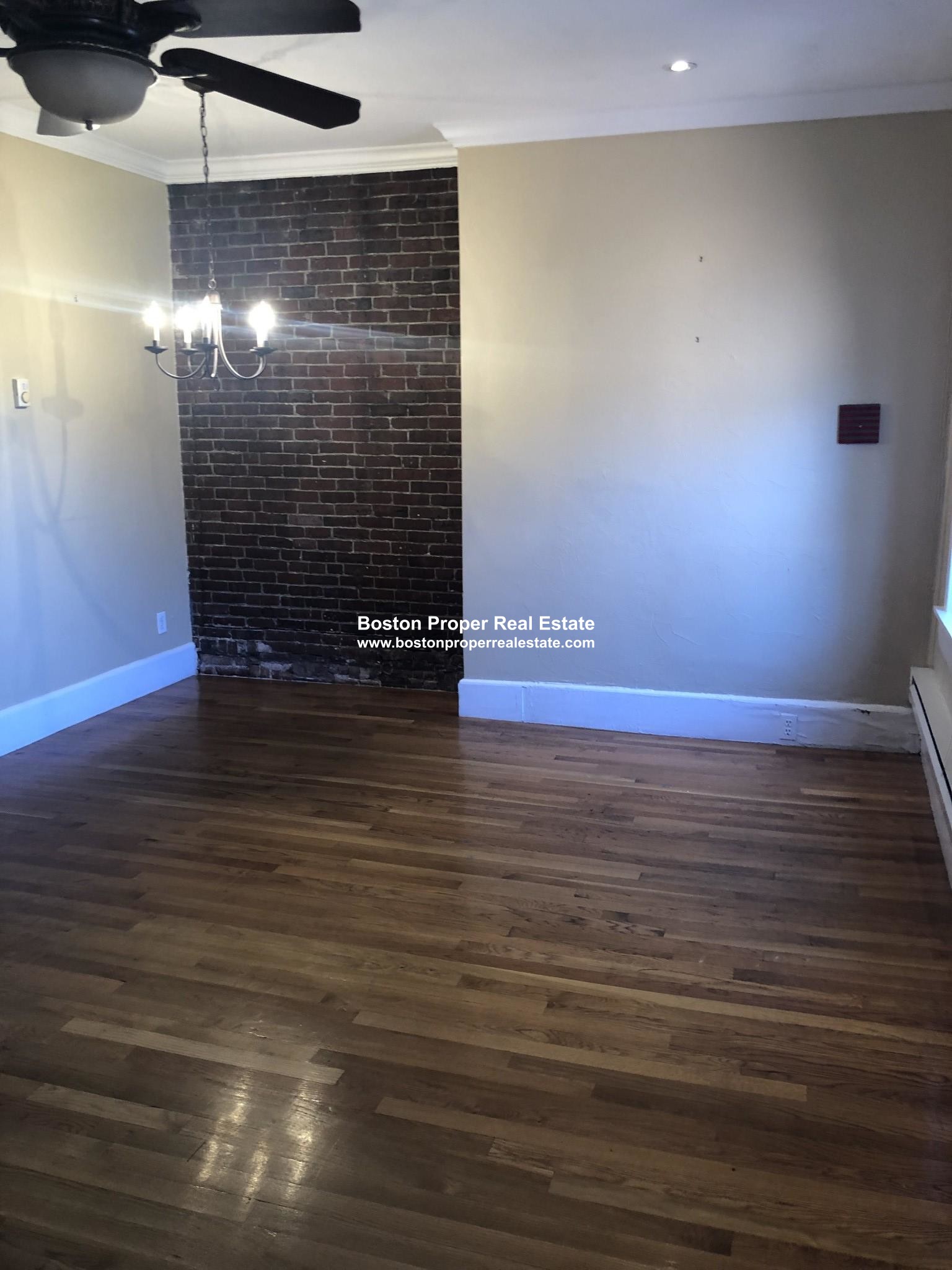 48 Hereford St, Back Bay