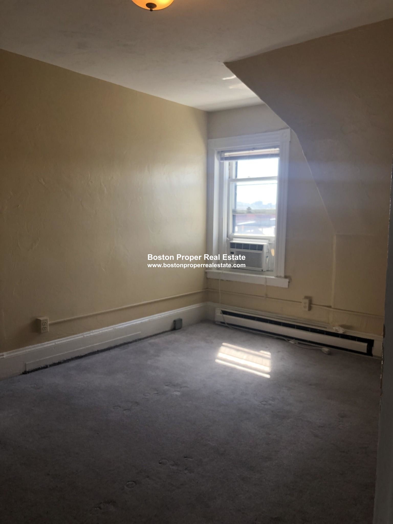 48 Hereford St, Back Bay