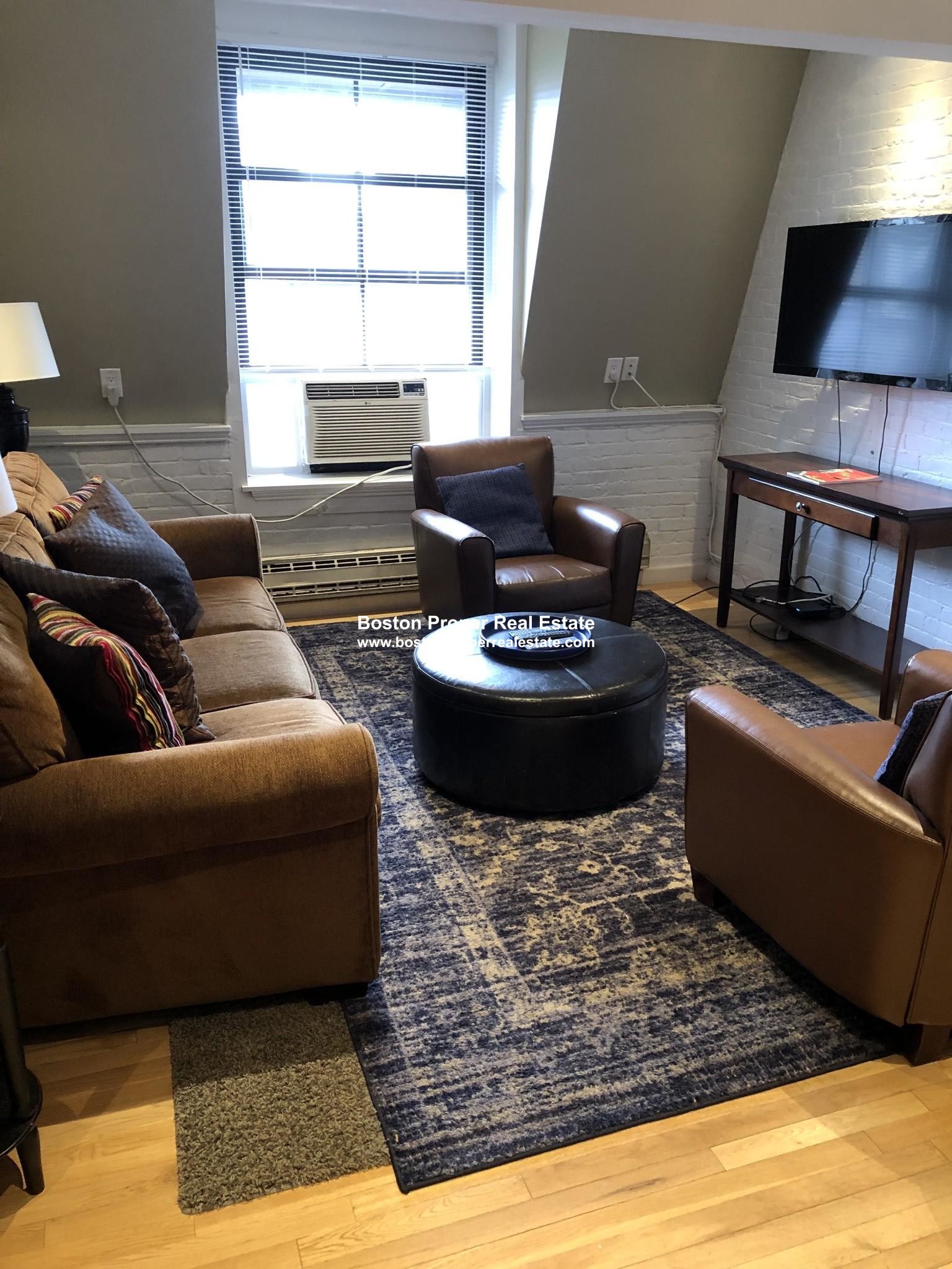 113 Beacon St, Back Bay