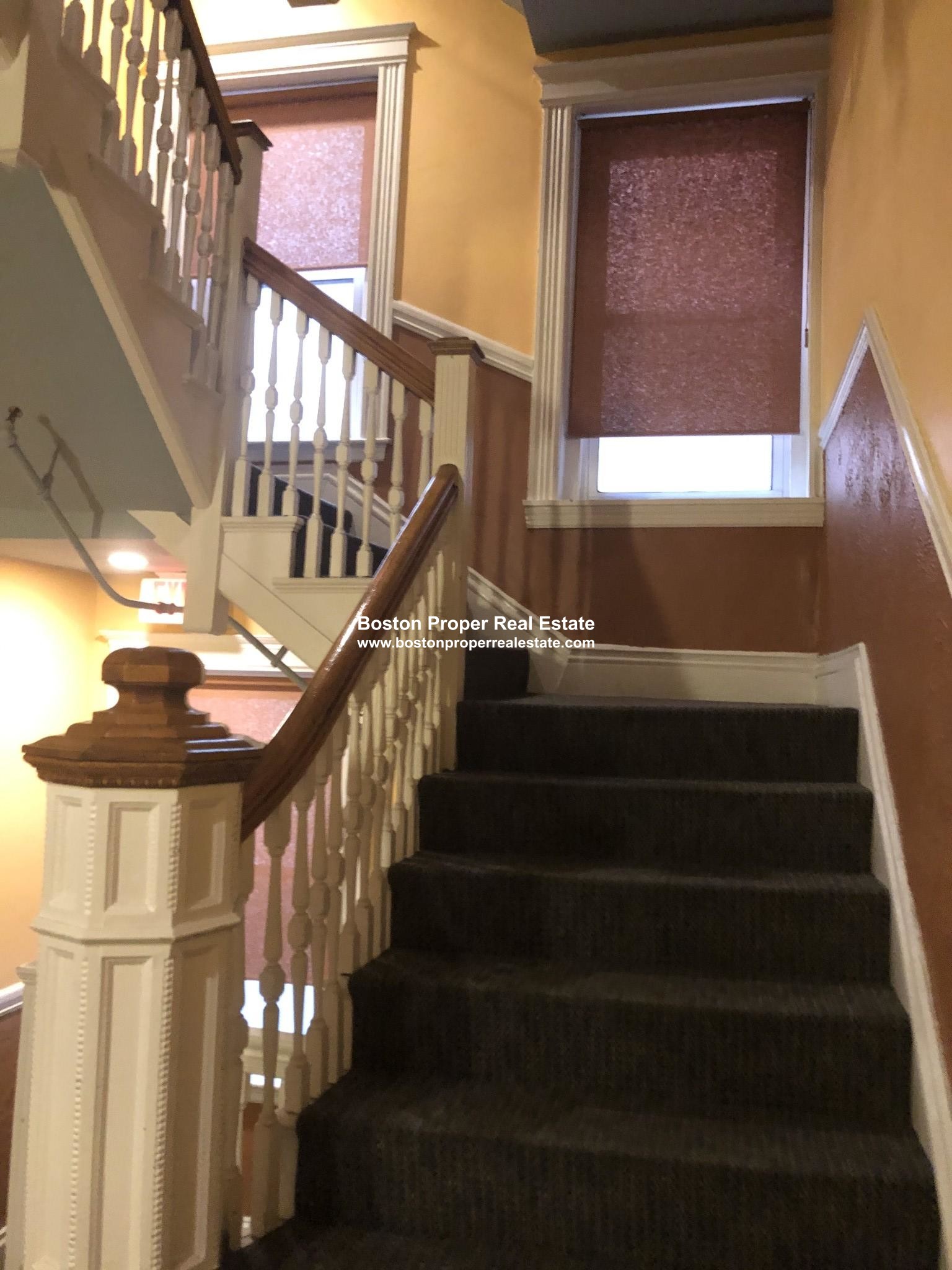 24 Queensberry St, Fenway