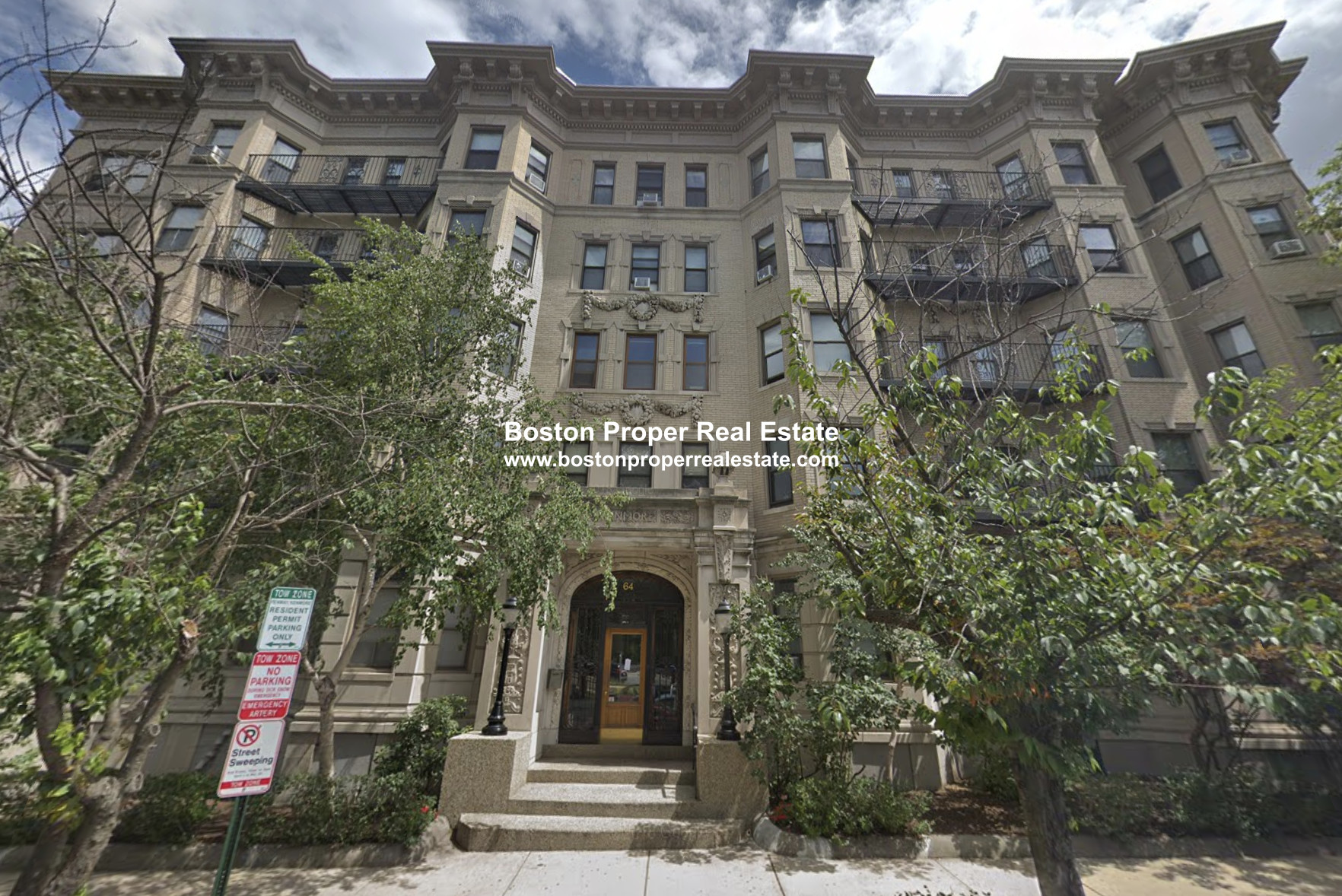 64 Charlesgate E, Fenway