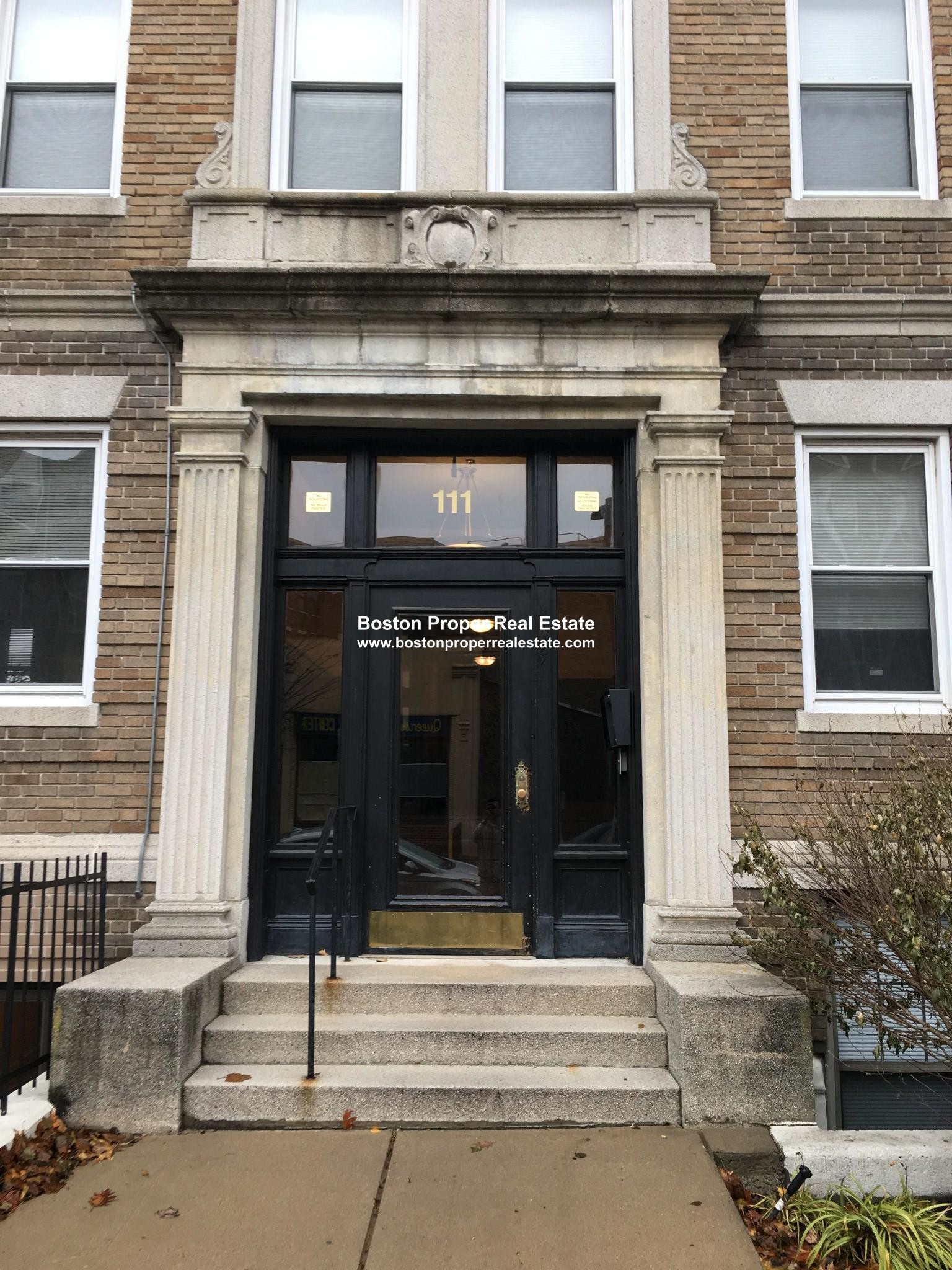 111 Queensberry St, Fenway