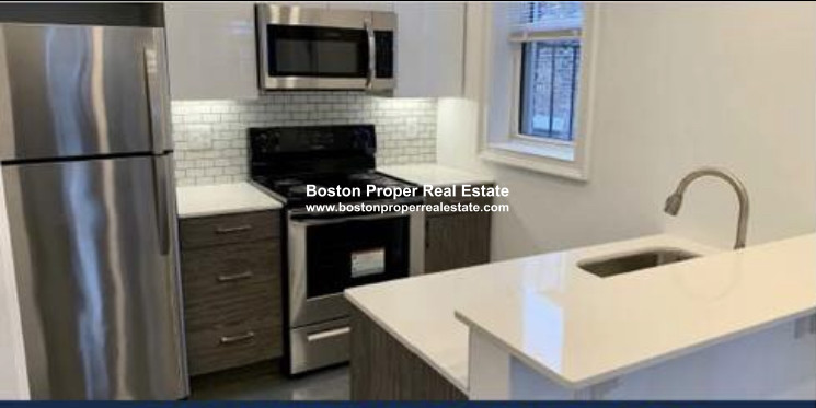 124 Peterborough St, Fenway