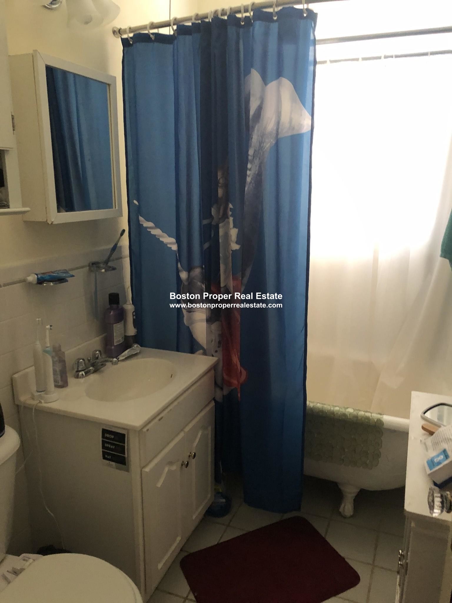 105 Queensberry St, Fenway