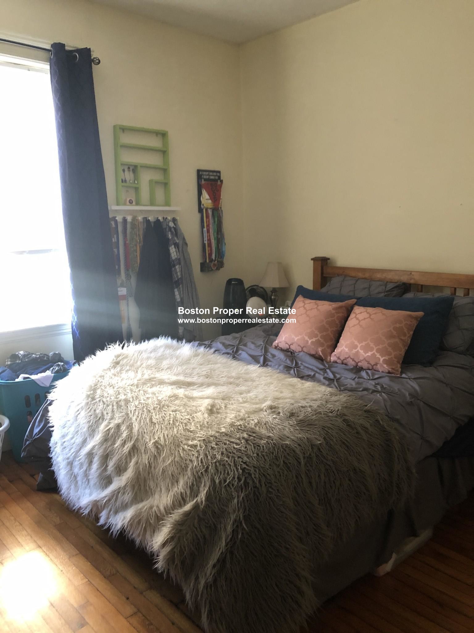 105 Queensberry St, Fenway