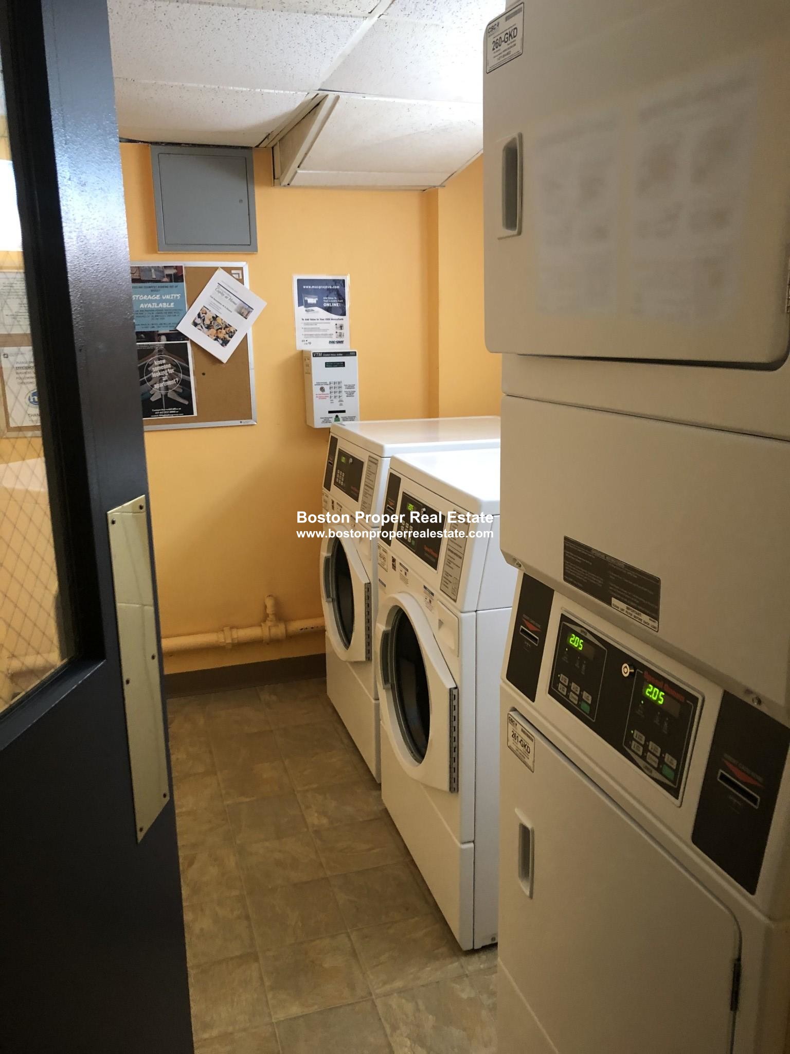 107 Queensberry St, Fenway