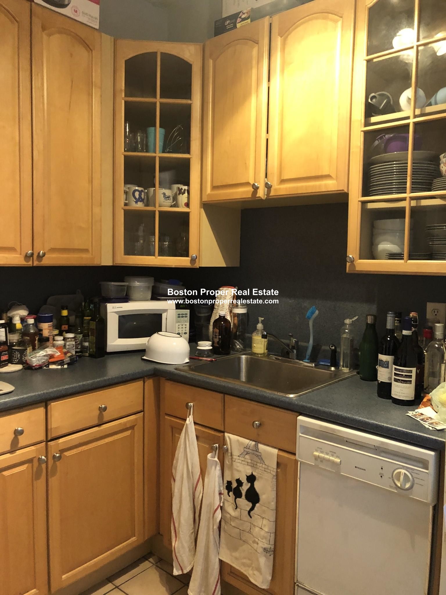 1091 Boylston St, Fenway