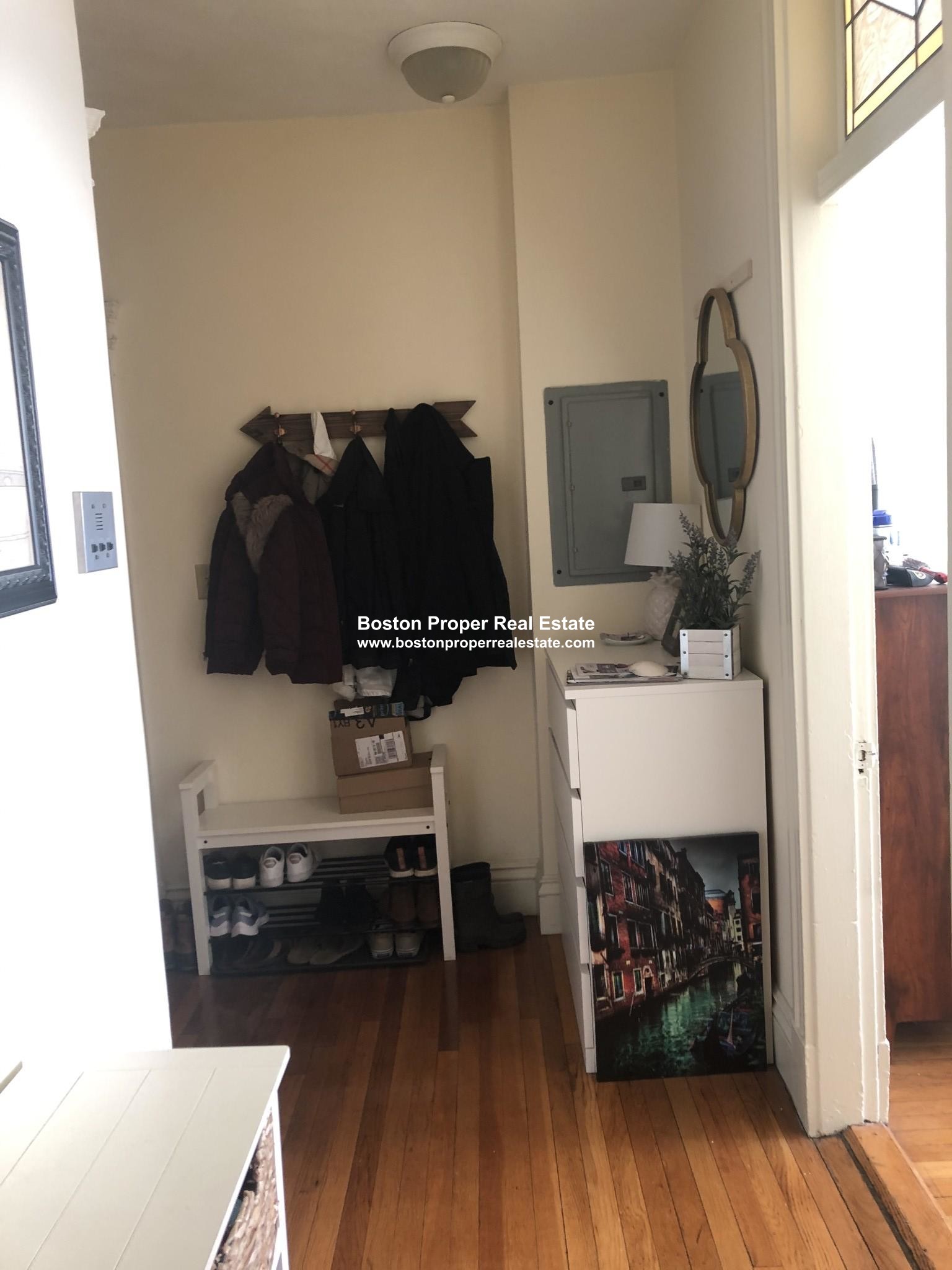 100 Queensberry St, Fenway