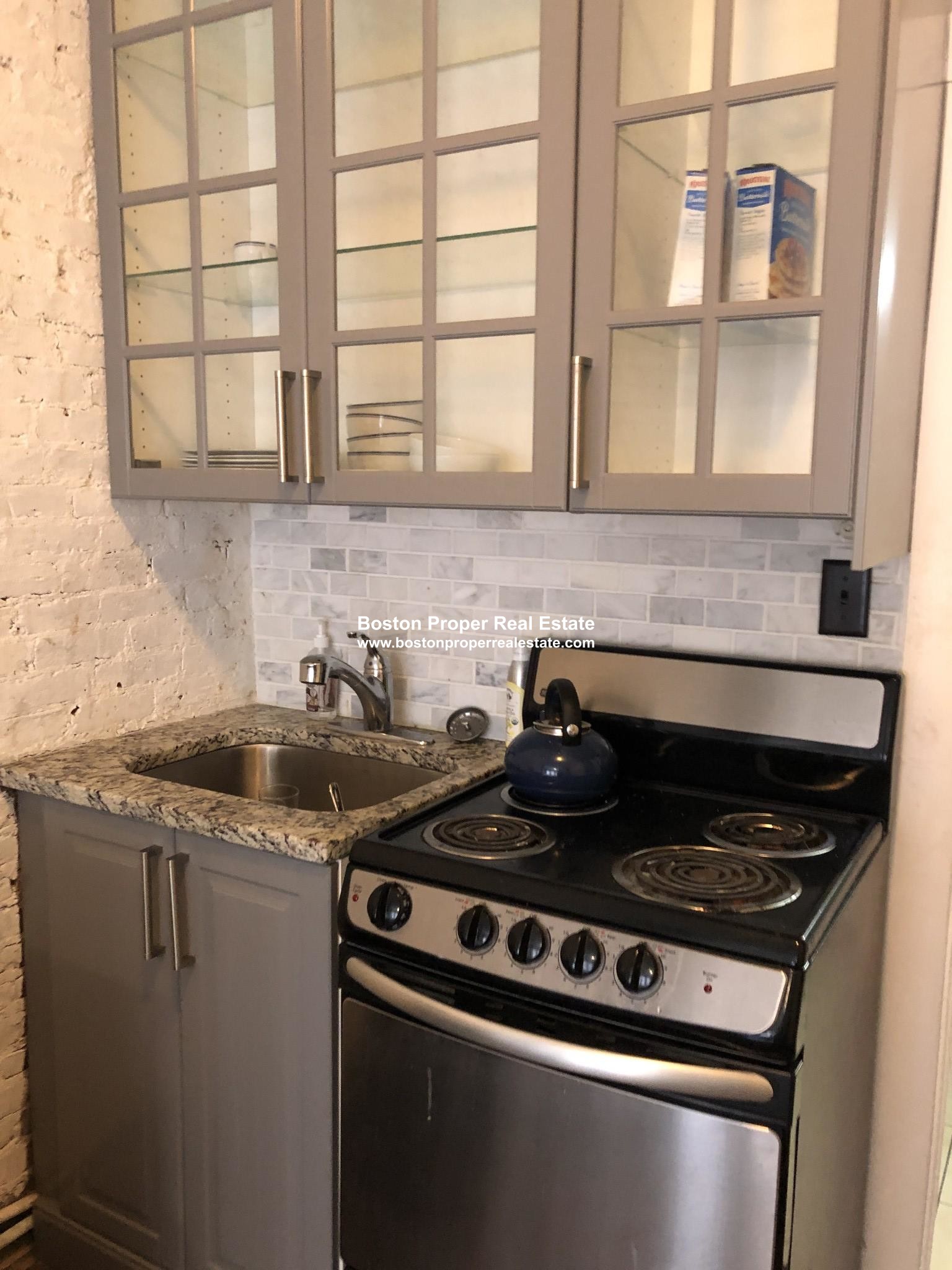 40 Anderson St, Fenway