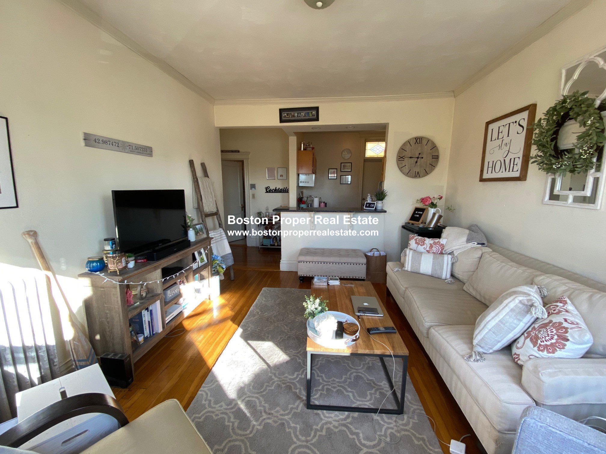 100 Queensberry St, Fenway