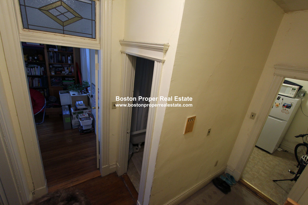 109 Queensberry St, Fenway