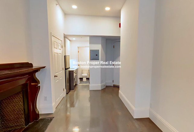 270 Newbury St, Back Bay